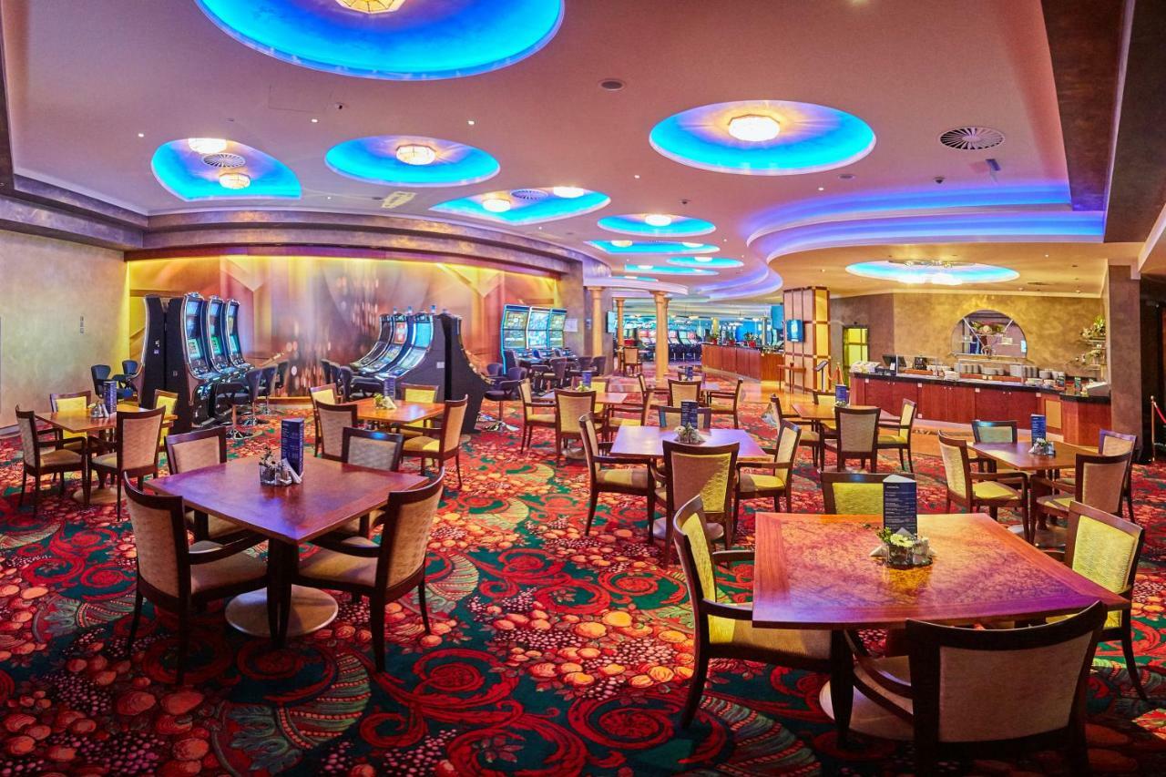 Casino&Hotel Admiral Alzbetin Železná Ruda Buitenkant foto
